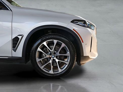 Used 2024 BMW X5 xDrive40i image 10