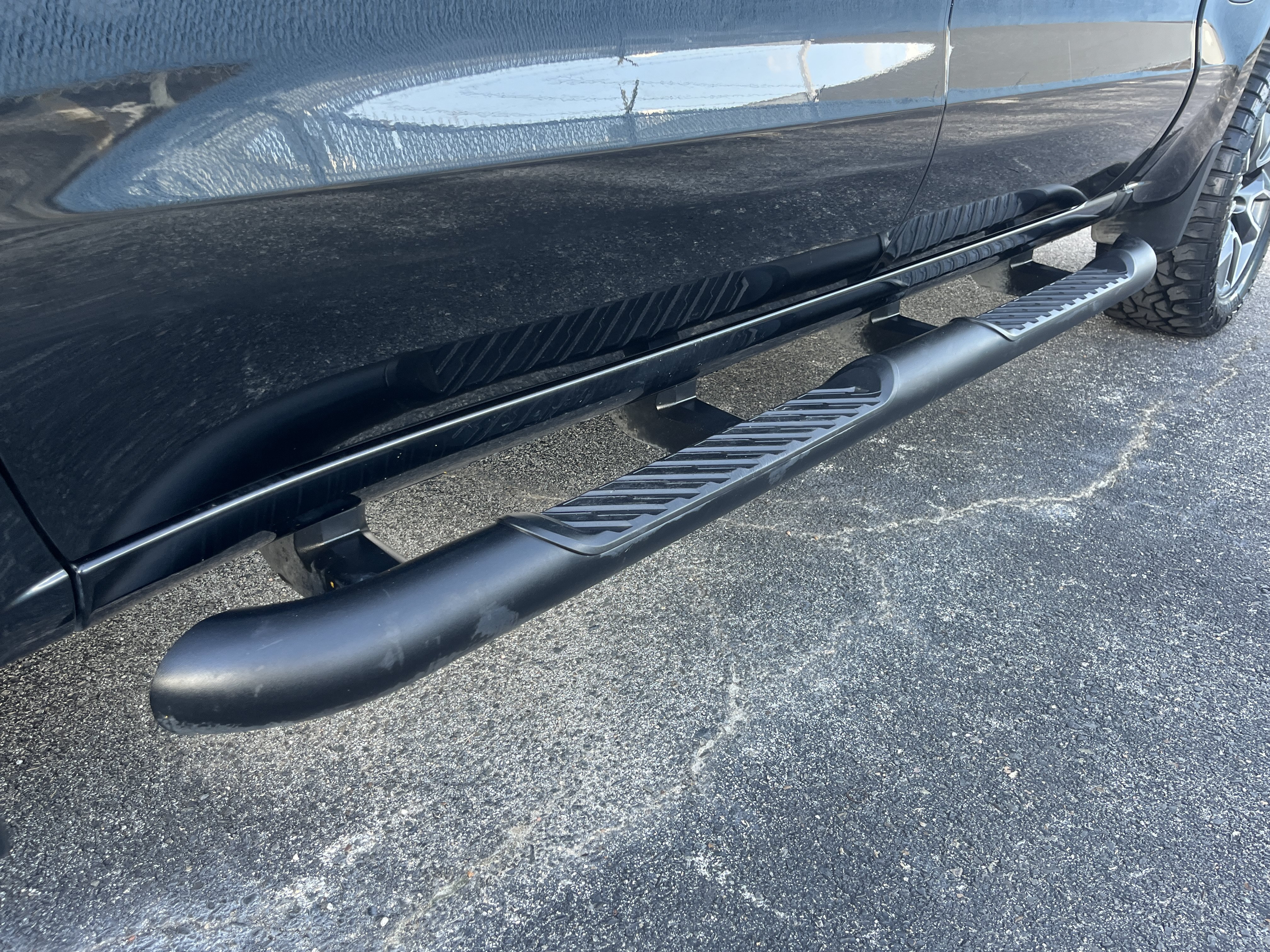 Used 2023 Chevrolet Silverado 1500 RST AWD/4WD image 10