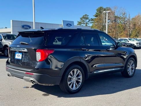 Used 2023 Ford Explorer Limited w/ Equipment Group 301A image 5