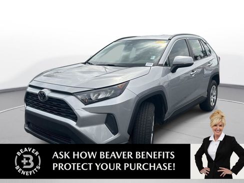 Used 2020 Toyota RAV4 LE FWD image 1