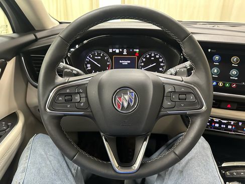 Used 2023 Buick Envision Avenir image 25