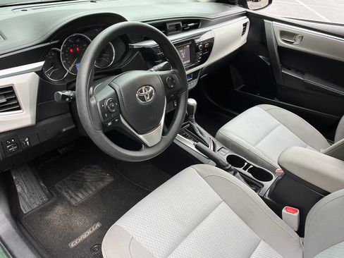 Used 2016 Toyota Corolla LE FWD image 10