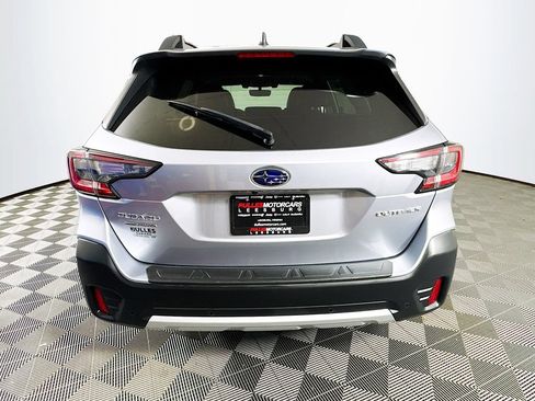 Used 2022 Subaru Outback Limited AWD/4WD image 6
