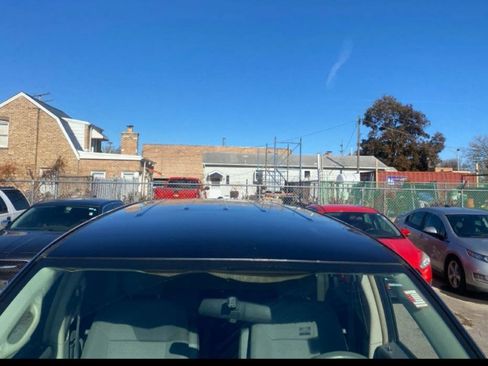 Used 2008 Chrysler Town & Country LX image 11