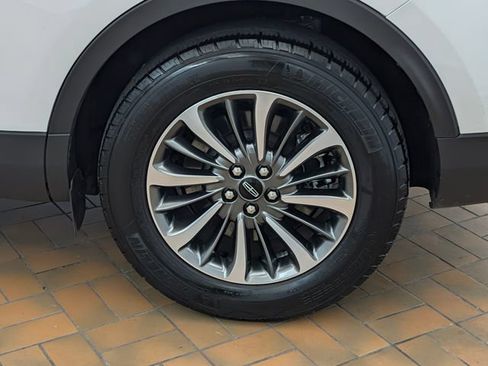 Certified 2023 Lincoln Nautilus AWD w/ Premium Package image 8