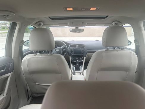 Used 2020 Volkswagen Golf 4-Door FWD image 10