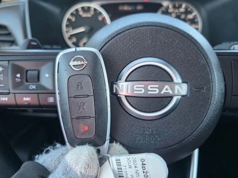 Used 2024 Nissan Rogue S AWD/4WD image 49