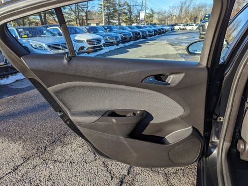 Used 2016 Chevrolet Cruze LT image 37