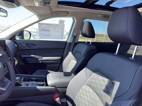 New 2026 Nissan Pathfinder SV image 26