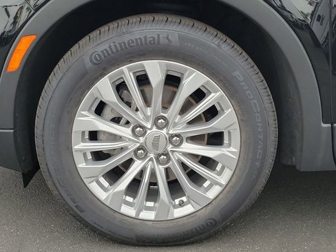 Certified 2024 Cadillac XT4 Luxury w/ Cold Weather Package image 30