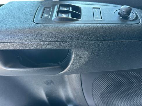 Used 2025 RAM ProMaster 2500 w/ Convenience Group FWD image 11