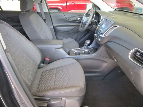 Used 2023 Chevrolet Equinox LT w/ LPO, Floor Liner Package FWD image 20