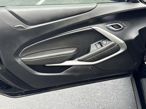 Used 2020 Chevrolet Camaro LT RWD image 12
