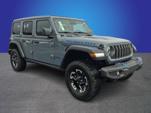 Used 2025 Jeep Wrangler Unlimited Rubicon 4xe w/ Convenience Group AWD/4WD image 3