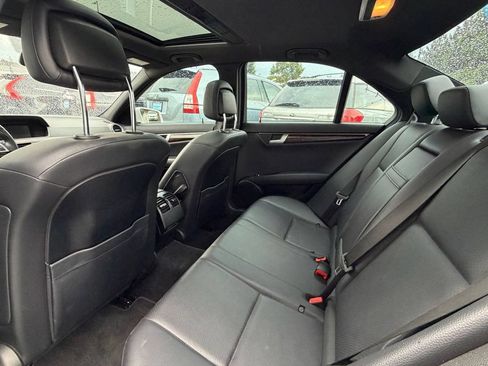 Used 2014 Mercedes-Benz C 300 4MATIC Sedan image 9