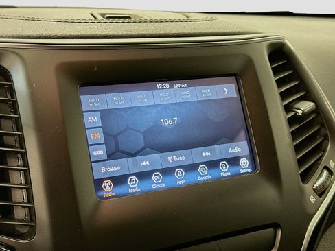 Used 2020 Jeep Cherokee Latitude w/ Cold Weather Group image 21