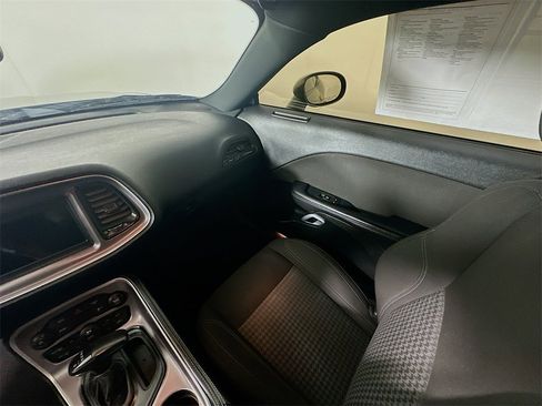 Used 2022 Dodge Challenger SXT w/ Blacktop Package image 11