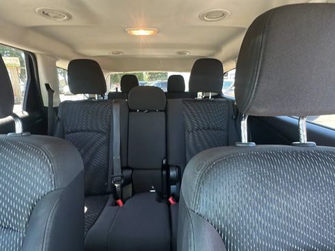 Used 2019 Dodge Journey SE w/ Premium Group FWD image 9