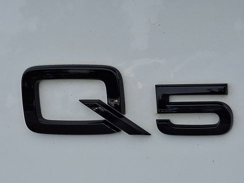 Used 2023 Audi Q5 2.0T Premium Plus w/ Premium Plus Package AWD/4WD image 33