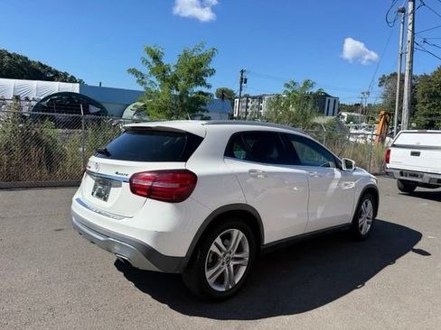 Used 2020 Mercedes-Benz GLA 250 4MATIC w/ Premium Package image 5