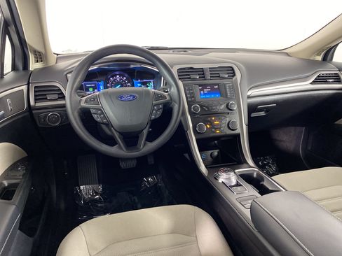 Used 2018 Ford Fusion S FWD image 43