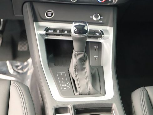 New 2025 Audi Q3 2.0T Premium image 21