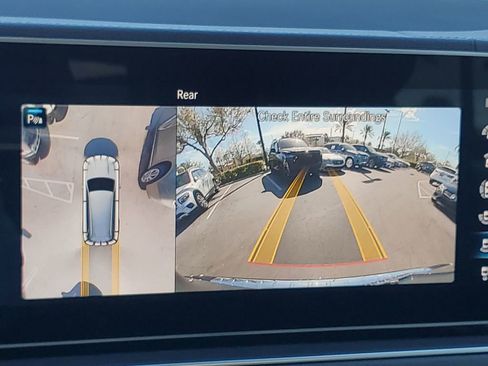 Used 2023 Mercedes-Benz GLS 450 4MATIC image 17