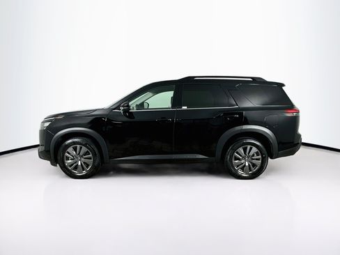 Used 2025 Nissan Pathfinder SV AWD/4WD image 4