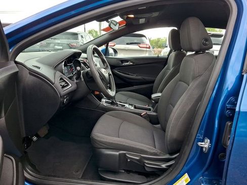 Used 2017 Chevrolet Cruze LT w/ RS Package FWD image 13