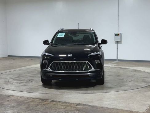 Used 2024 Buick Encore GX Avenir w/ Avenir Technology Package image 4