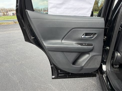 New 2026 Nissan Kicks SR AWD/4WD image 19