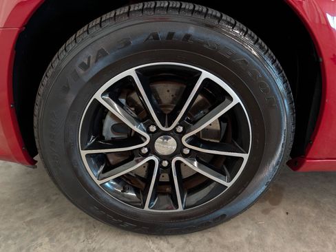 Used 2016 Dodge Grand Caravan SXT FWD image 51