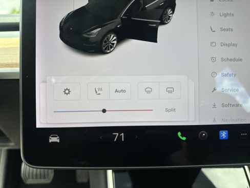 Used 2019 Tesla Model 3 Standard Range Plus image 17
