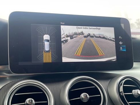 Used 2022 Mercedes-Benz GLC 300 4MATIC image 25