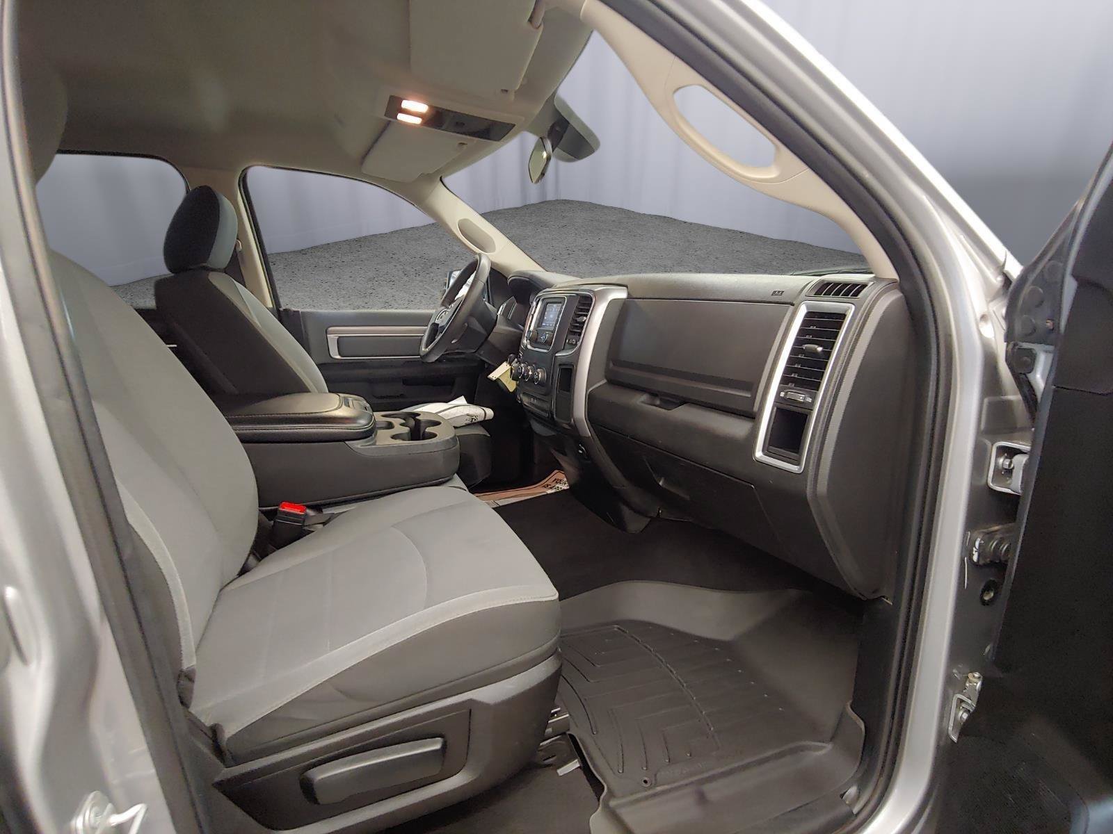 Used 2024 RAM 1500 Classic SLT AWD/4WD image 26