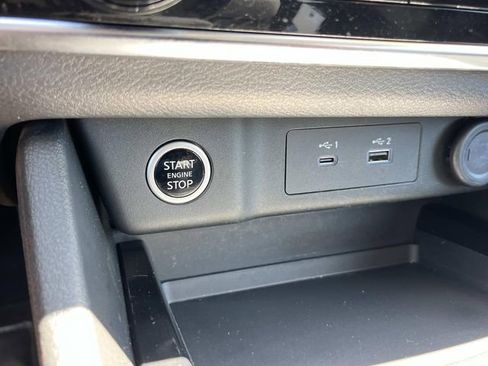 Used 2023 Nissan Rogue S AWD/4WD image 33