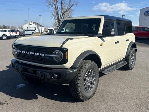 New 2025 Ford Bronco Badlands AWD/4WD image 4