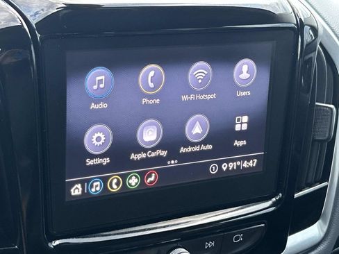 Used 2021 Chevrolet Traverse LT FWD image 32