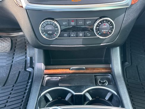 Used 2013 Mercedes-Benz GL 450 4MATIC w/ Premium 2 Pkg image 13