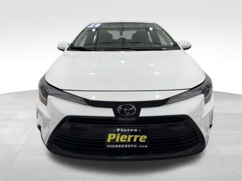 Used 2024 Toyota Corolla LE image 7