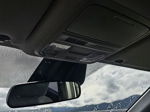 Used 2017 Honda Accord Hybrid Sedan image 27