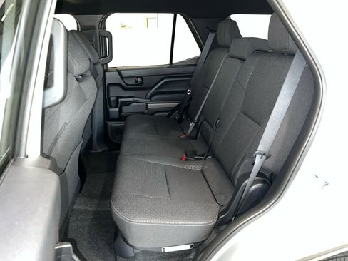 New 2026 Toyota 4Runner SR5 AWD/4WD image 9