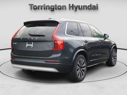 Used 2022 Volvo XC90 T6 Momentum w/ Advanced Package image 7