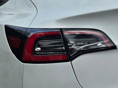 Used 2022 Tesla Model 3 image 20