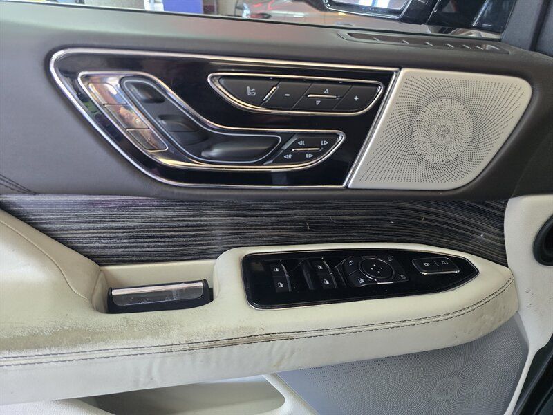 Used 2018 Lincoln Navigator L Black Label AWD/4WD image 27