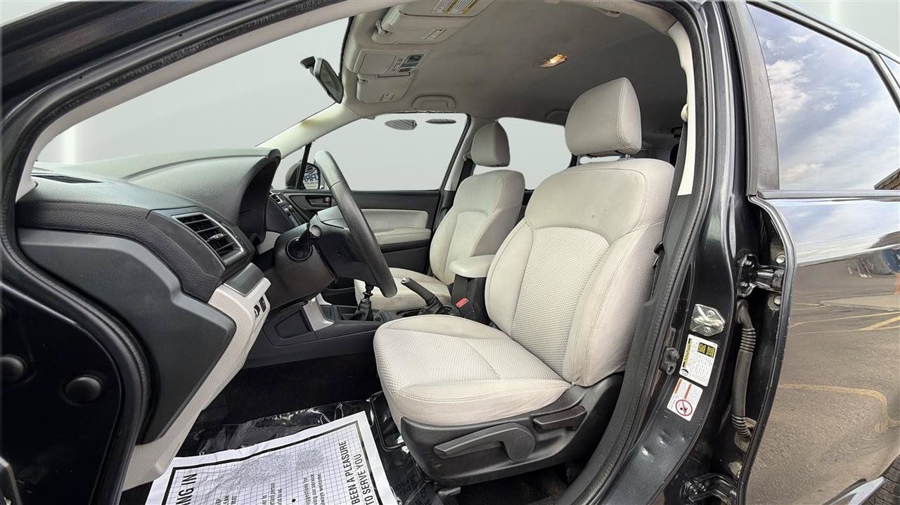 Used 2017 Subaru Forester 2.5i AWD/4WD image 27