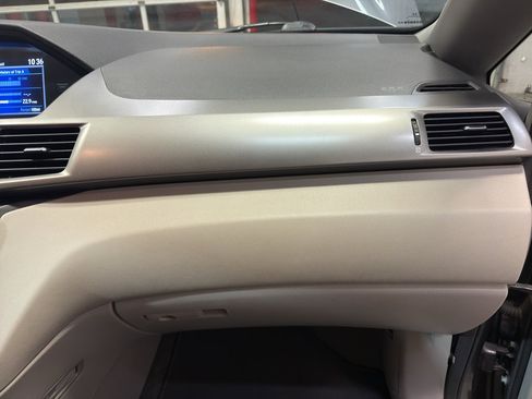 Used 2017 Honda Odyssey SE image 20