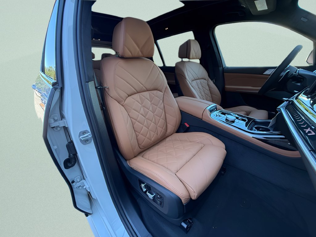 New 2027 BMW X7 xDrive40i w/ Executive Package AWD/4WD image 26
