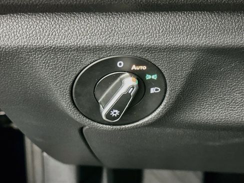 Used 2024 Volkswagen Jetta SE FWD image 17