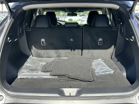 Certified 2025 Nissan Murano SV image 12